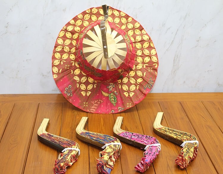 Bambu Şapkalı Yelpaze