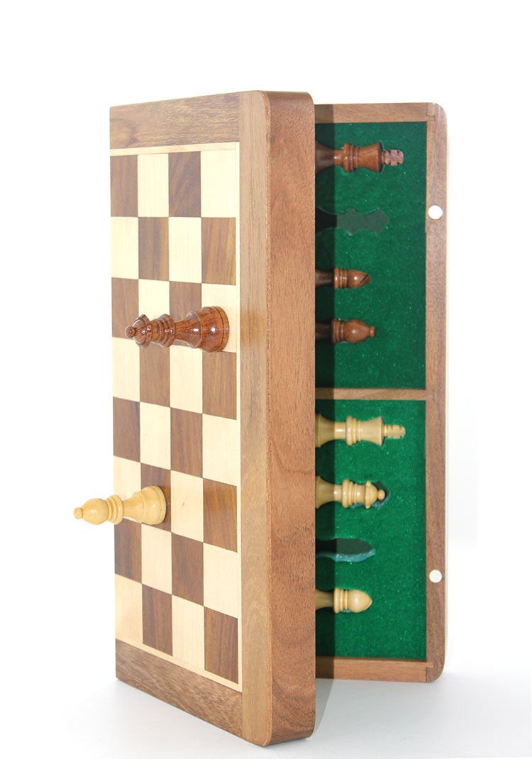 Mıknatıs Taşlı Ahşap Katlanabilir Kutulu Satranç Oyunu 35 Cm