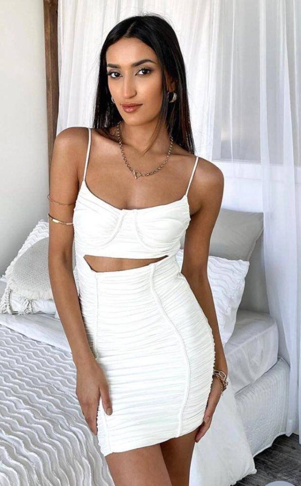 Kadın Omuz Askılı Göbek Ve Sırt Dekolteli Gipe Ve Büzgü Detay Fırsat ürün Mini Elbise