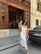 ASKILI SATEN ELBİSE İKİ YAN YIRTMAÇLI - Beyaz