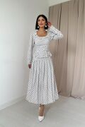 Beyaz Puantiye Desenli Volanlı Elbise
