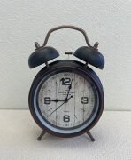 Metal Çalar Saat Model 2