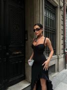 Kadın Göğsü Fırfırlı Fiyonk Detaylı Dantelli Askılı Derin Yırtmaçlı Elbise