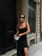 Kadın Göğsü Fırfırlı Fiyonk Detaylı Dantelli Askılı Derin Yırtmaçlı Elbise