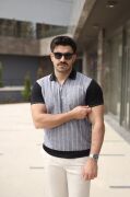 Erkek Polo Yaka Fermuar Detaylı Çizgili Tişört
