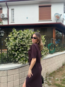 Kısa Kollu Uzun Yandan Yırtmaçlı Elbise - Kahverengi